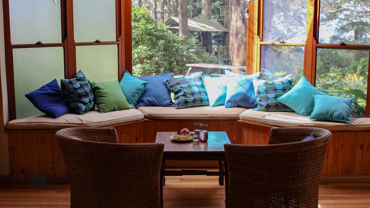 Mount Tomah Bed & Breakfast | Tomah Retreat, BREATHE with Fireplace and Garden Sauna near Botanic Gardens, Next to the Botanical G