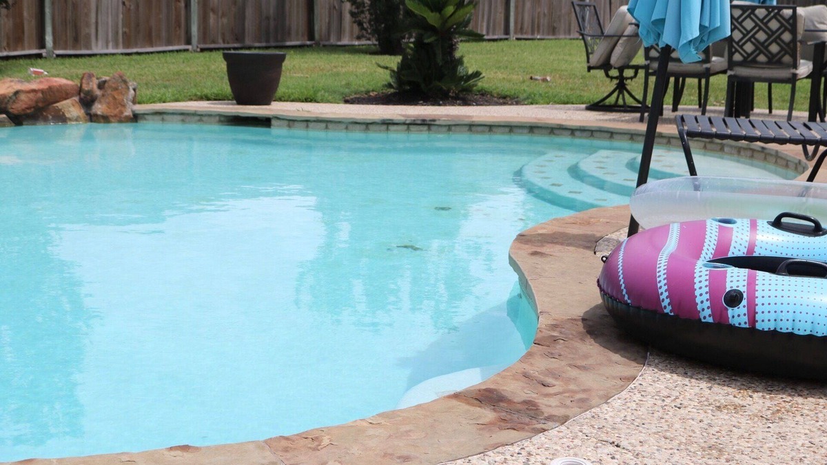 Tomball House | Tomball home with private pool Huge backyard!