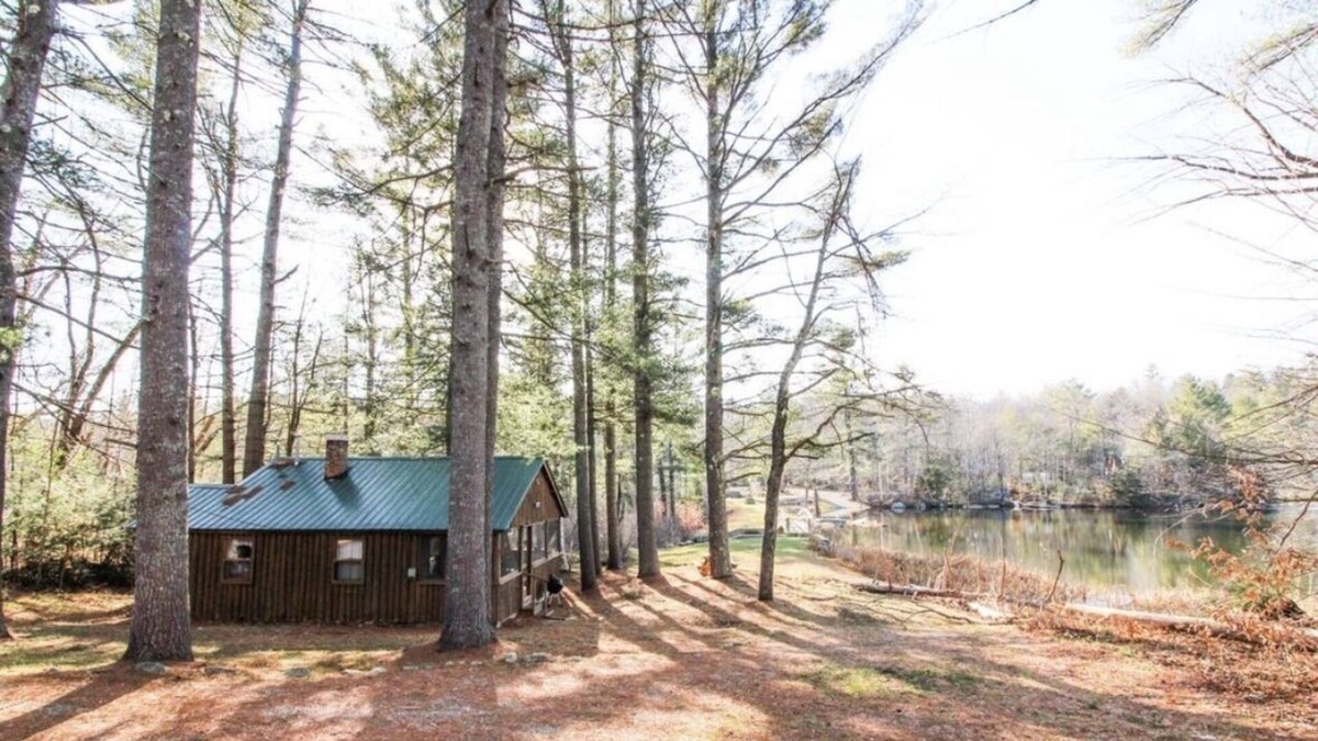 Bryant Pond Cabin | Tom’s Cabin on Lake Christopher