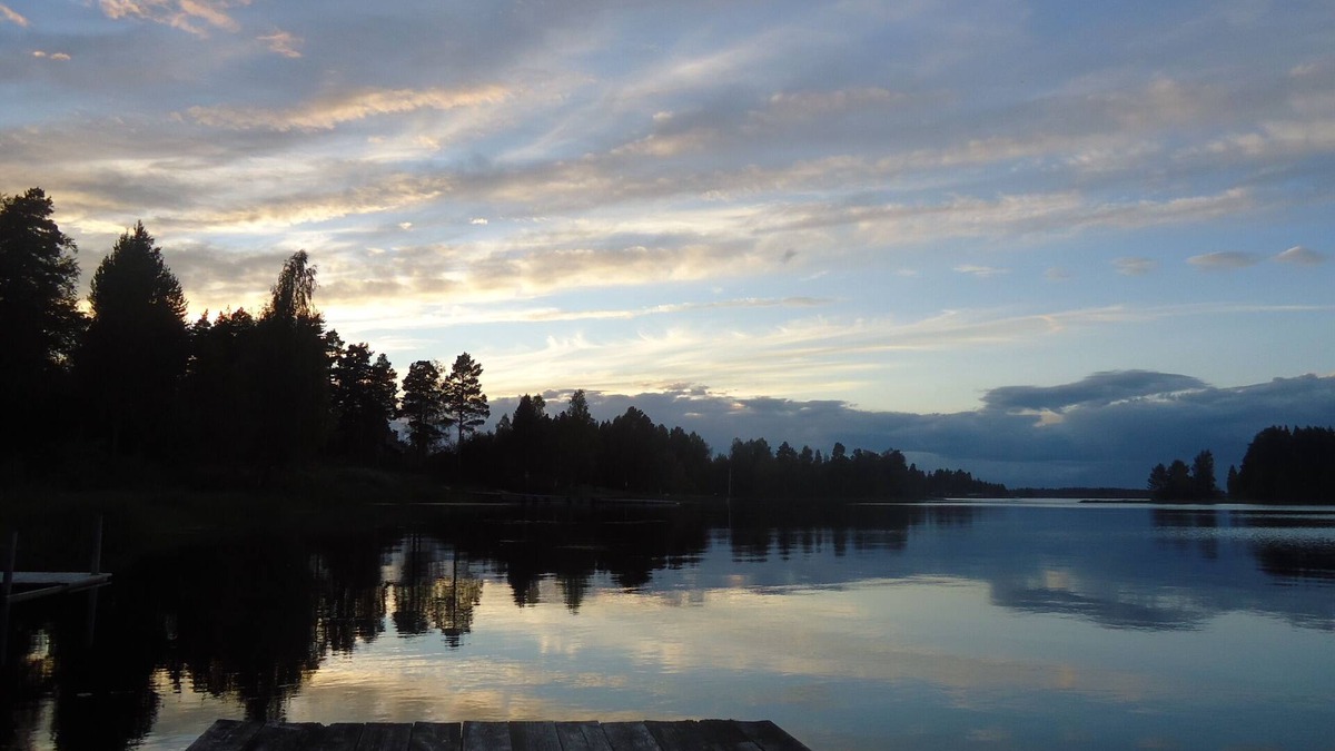 Solleron Cabin | 'Tomtebo' - Cosy lake view cabin in Gesunda, Mora