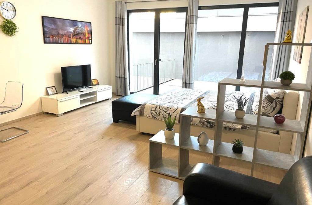 Prague 9 Apartment | TOMY Ng.