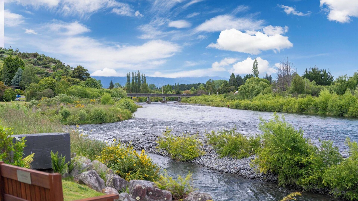 Turangi House | Tongariro Base Camp - Turangi Holiday Home