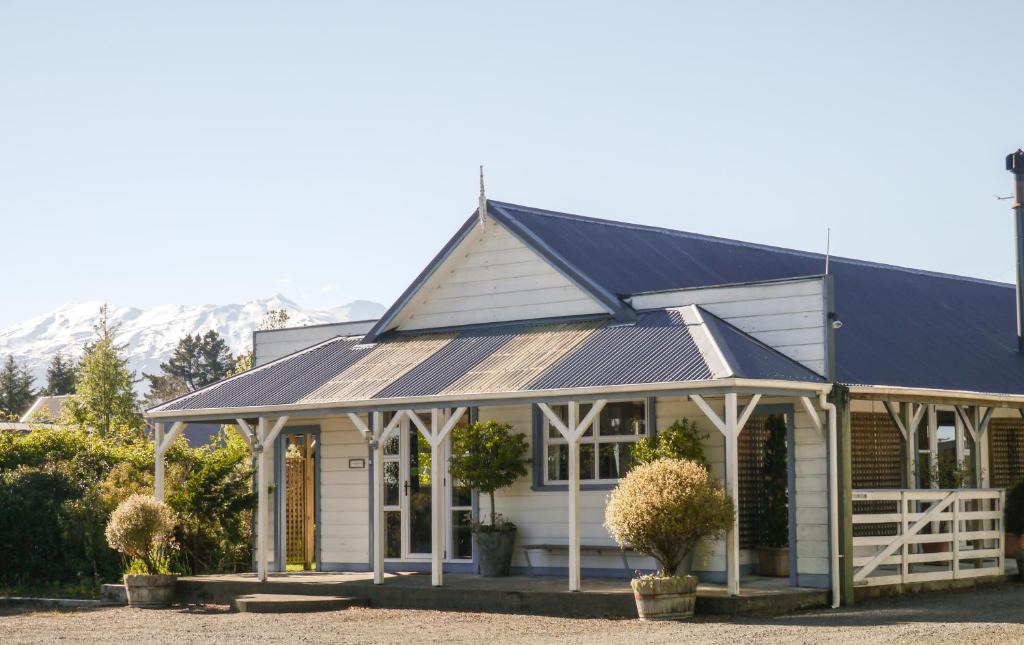 National Park Village Cabin | Tongariro Crossing Lodge