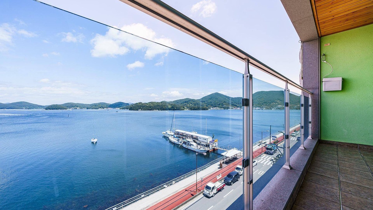 Tongyeong Hotel | Tongyeong Badapunggyeong