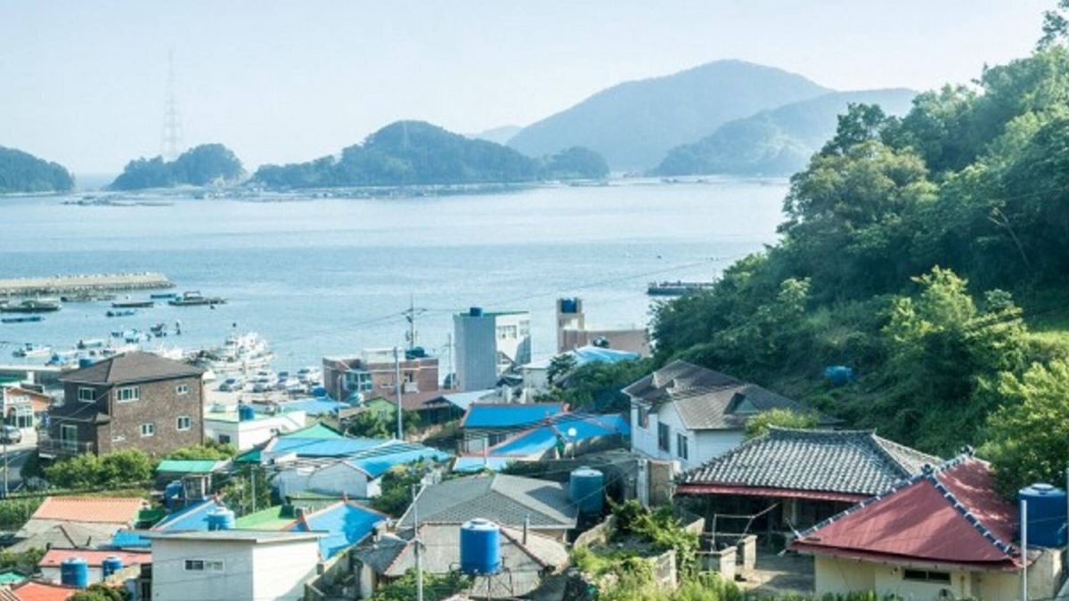 Mulgae House | Tongyeong Chuckpo Sunshine Pension