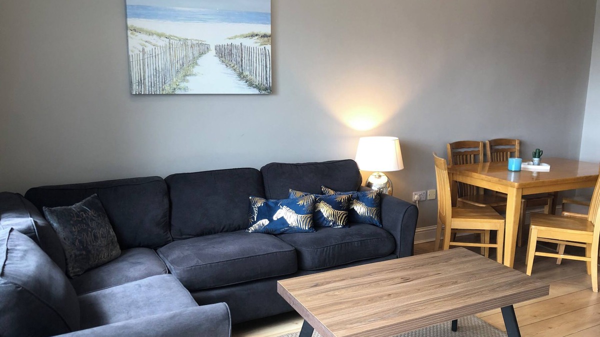 Galway City Centre Apartment | Tonn Na Mara - Galway Lakeside Apartments