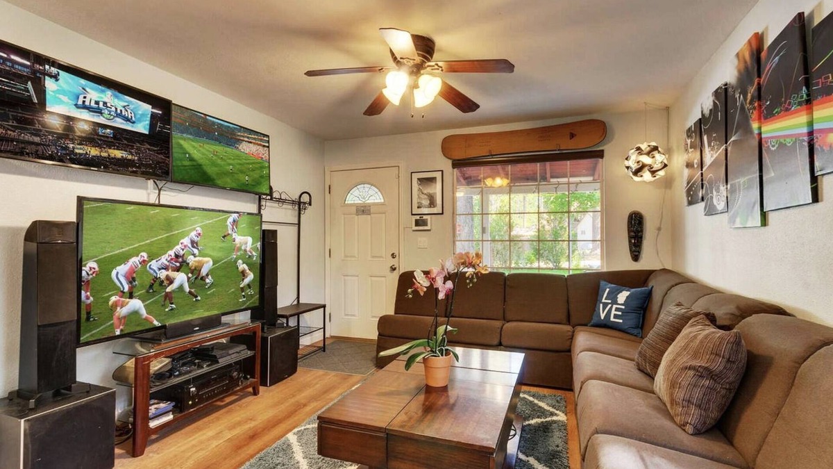 South Lake Tahoe House | Tonto's Casa | 4 Bed, 1 Bath