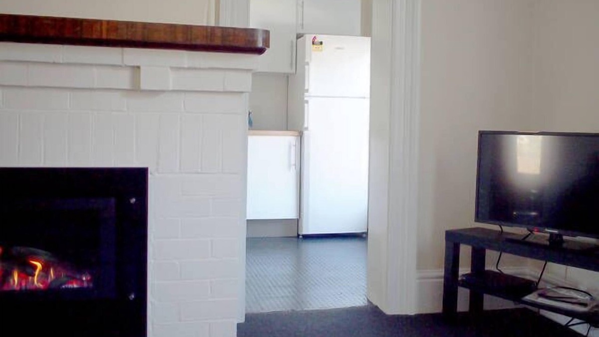 South Hobart Apartment | Toogooloowa about Davey 6