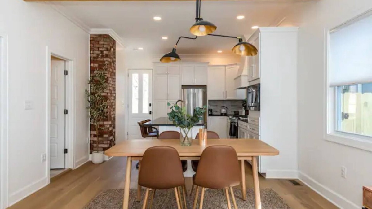 South Park House | TOP AIRBNB IN DAYTON! | SOUTH PARK | FENCED YARD
