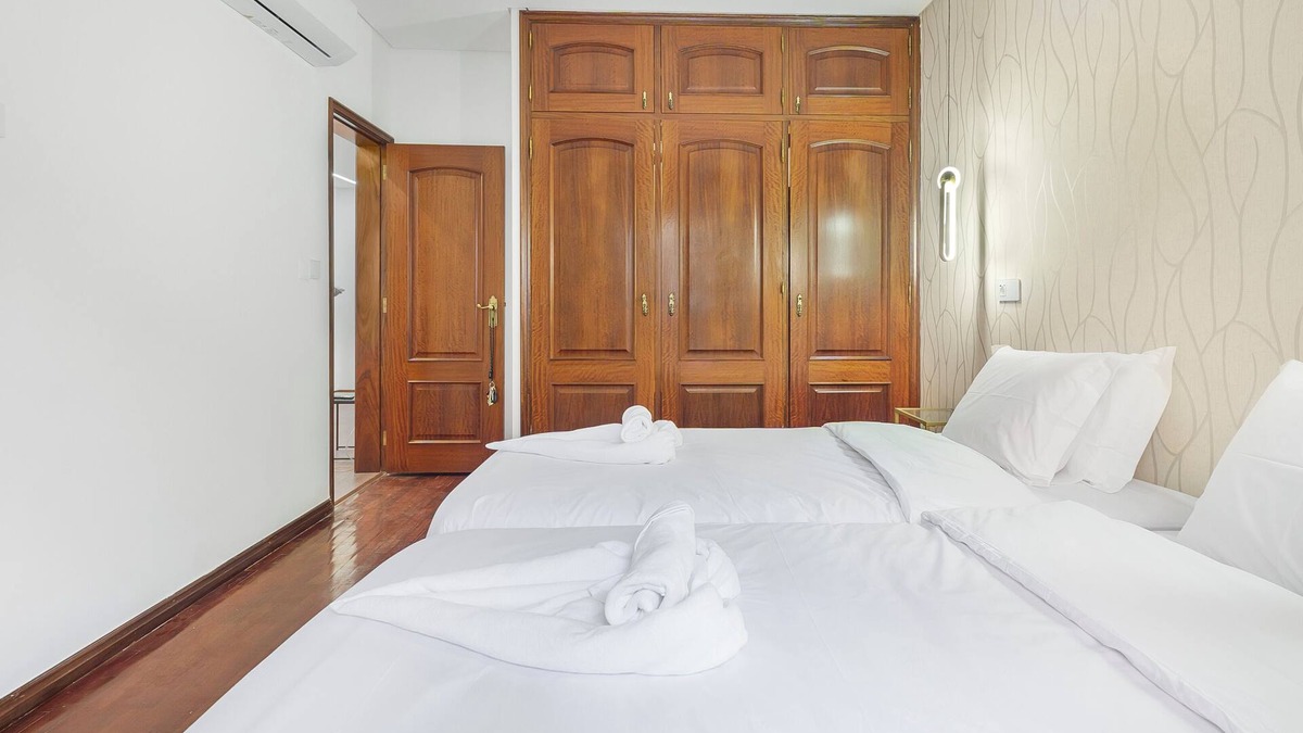 Reboleira Apartment | TOP Apartment, modern and with a spacious terrace!