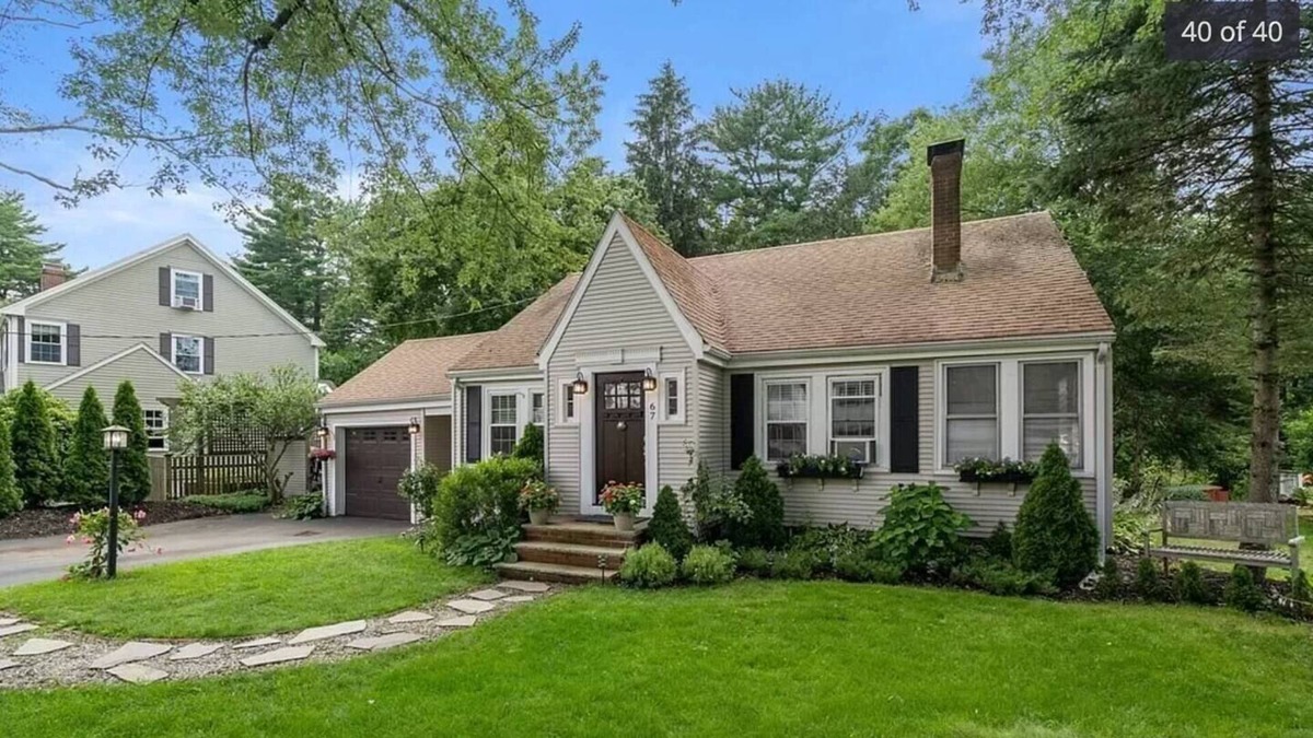 Westwood House | TOP BOSTON SUBURB/LAKE & NATURE FAMILY RETREAT