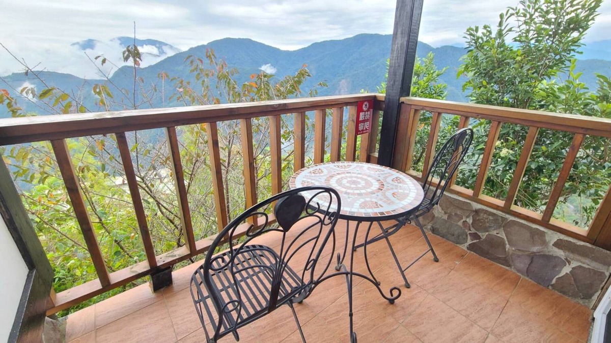 Ren'ai Bed & Breakfast | Top Cloud Villa