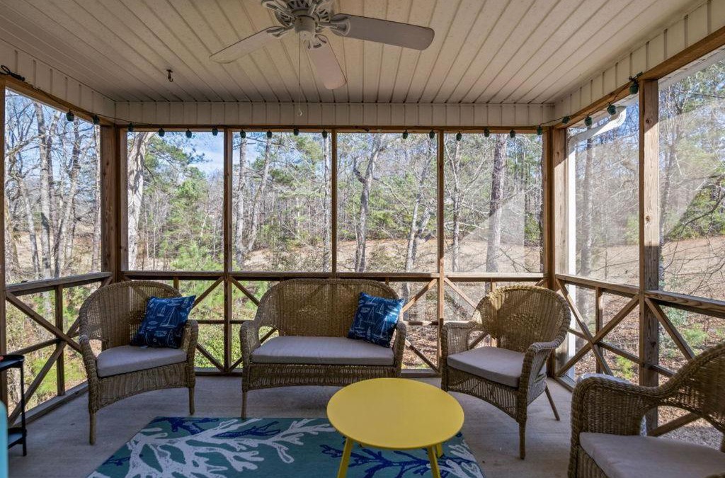 Dadeville Apartment | Top Deck