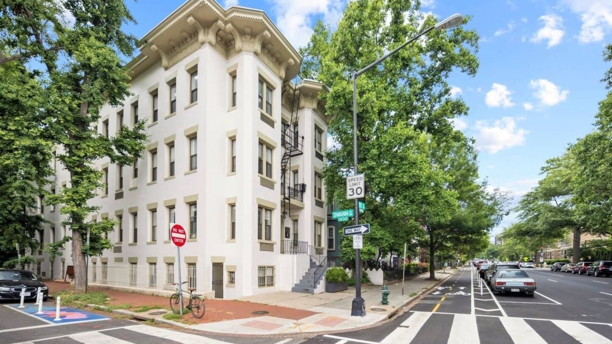 Northwest Condo | Top Dupont U Street Location - Walk Everywhere - Veteran owned