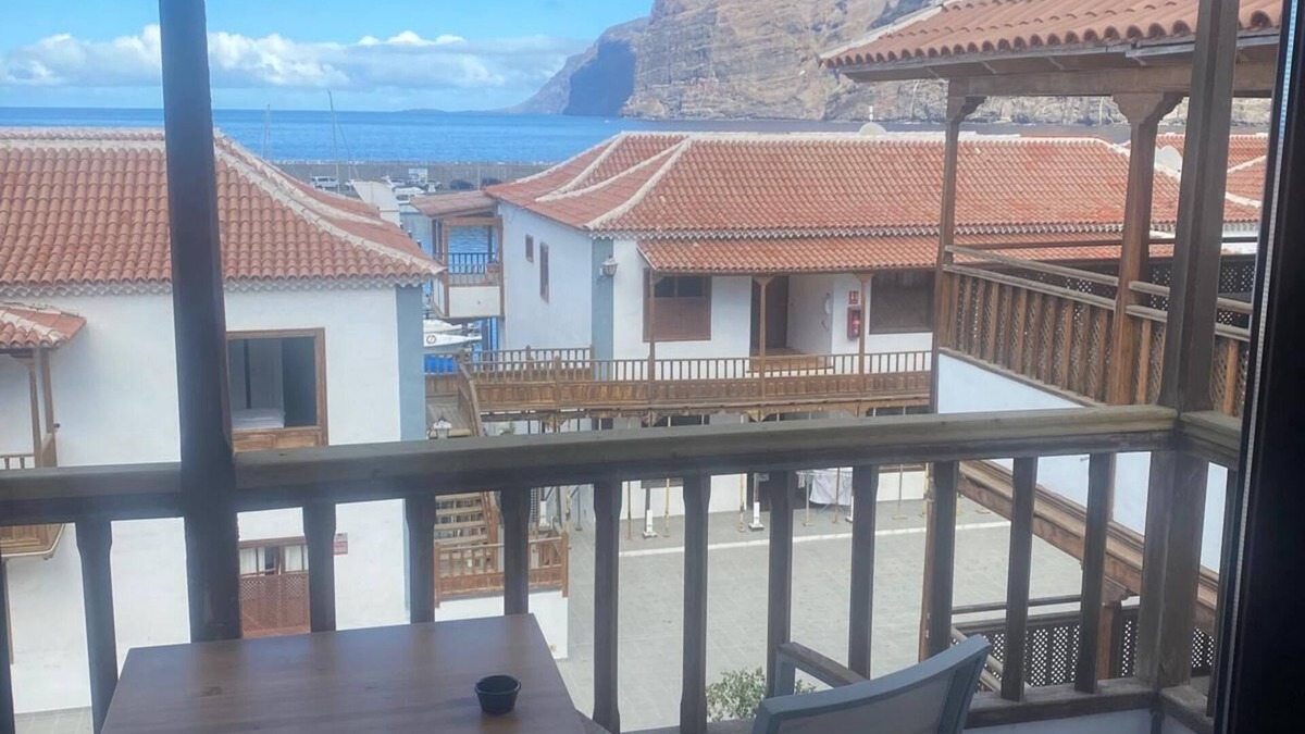 Los Gigantes Apartment | Top location. Apartment with sea view 2 minutes to the beach and marina.