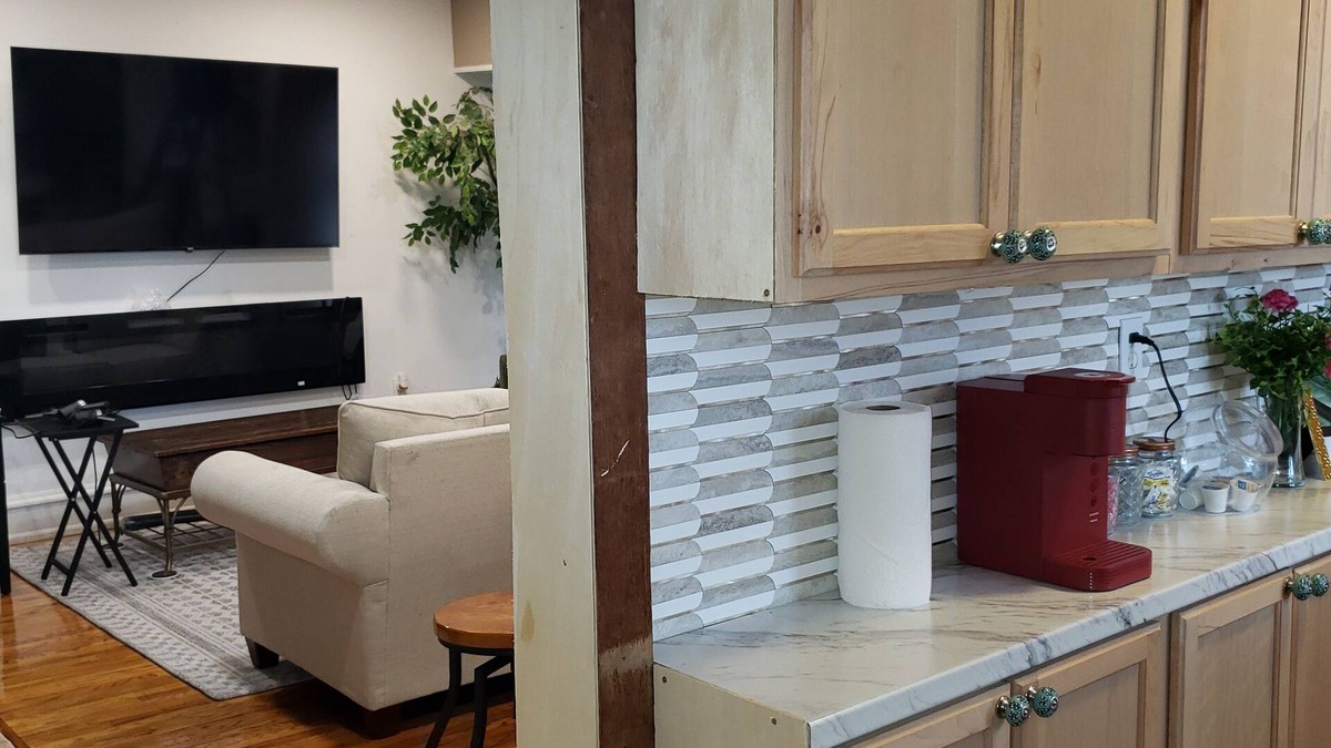 Wilmington Bed & Breakfast | Top-Floor 1BR-Walk to Everything-Safe, Quiet, Beautiful Home and Block to be on!