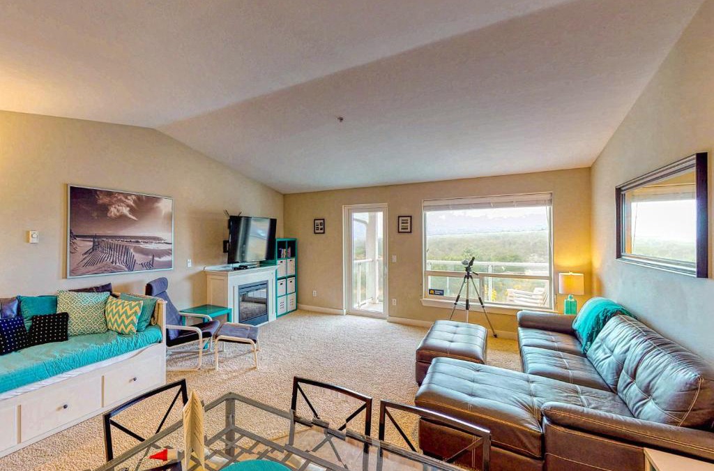 Westport Apartment | Top Floor - All The Views - 2 Bed 2 Bath Apartment in Westport