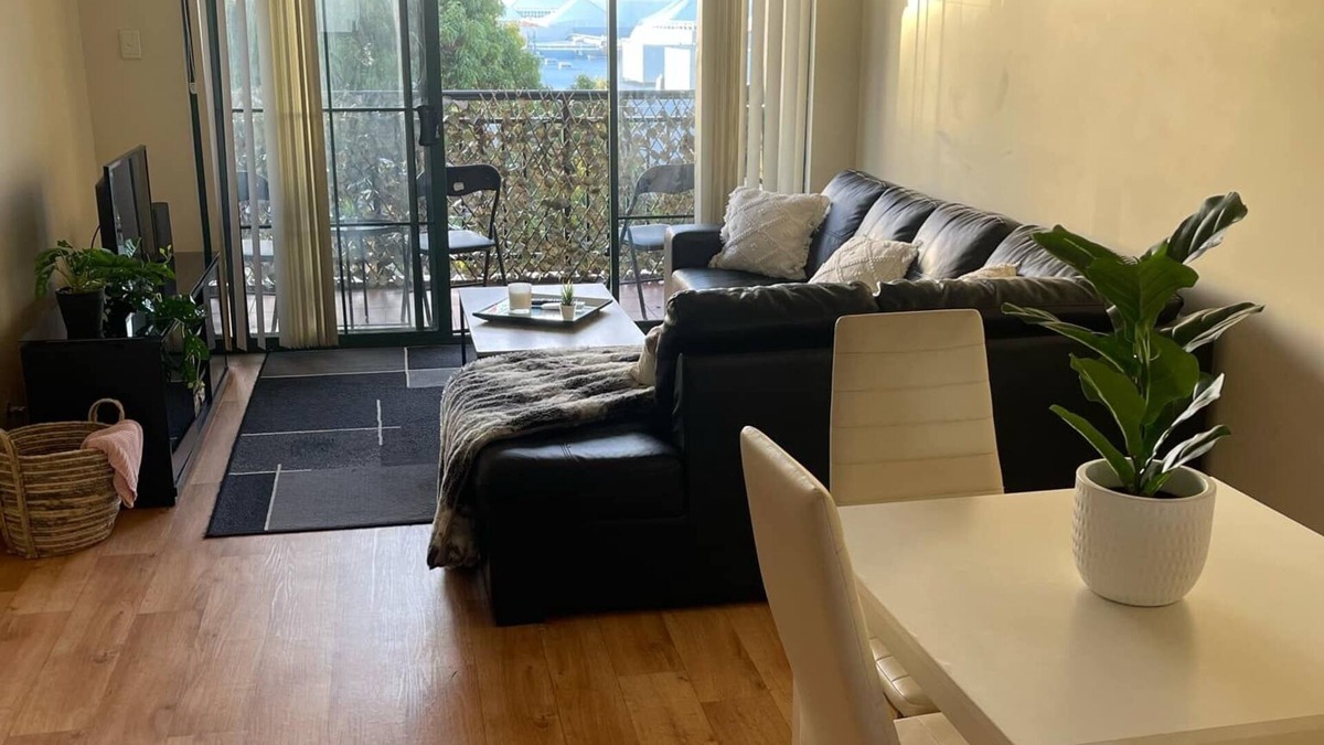 Joondalup Apartment | Top-Floor Gem nPool, Sauna, Gym.nLocation is EVERYTHING