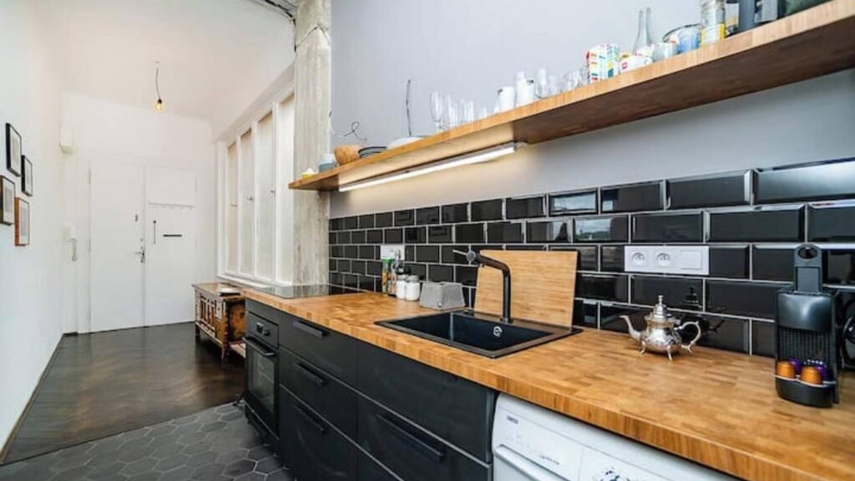 Petrska ctvrt Apartment | Top Floor Industrial Apartment with a River View