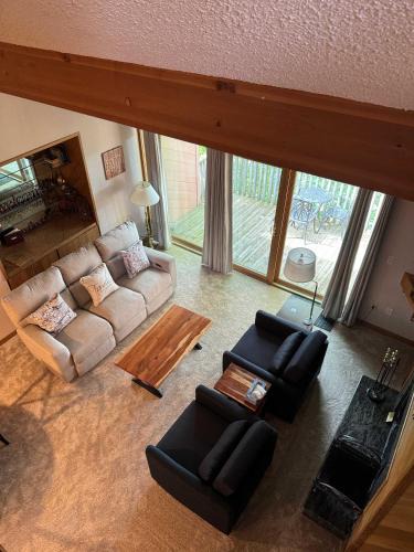Bellaire House | Top Floor Luxury, Sauna, Private Pool, Lake Bellaire Beach, 5 beds, 4 full bath