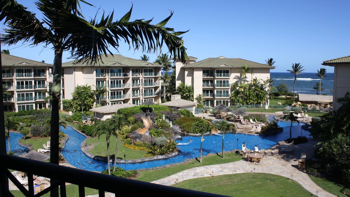 Wailua Condo | Top Floor Penthouse Ocean & Pool View 2 Cal King Beds Best Reviews In Waipouli