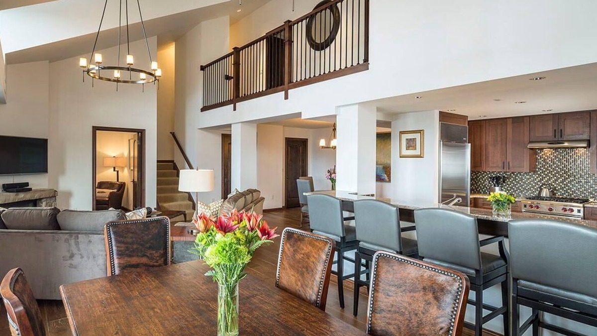 Mountain Village Resort | Top-Floor Penthouse w/Fireplace, Oversized Balcony, & Amazing Mountain Views