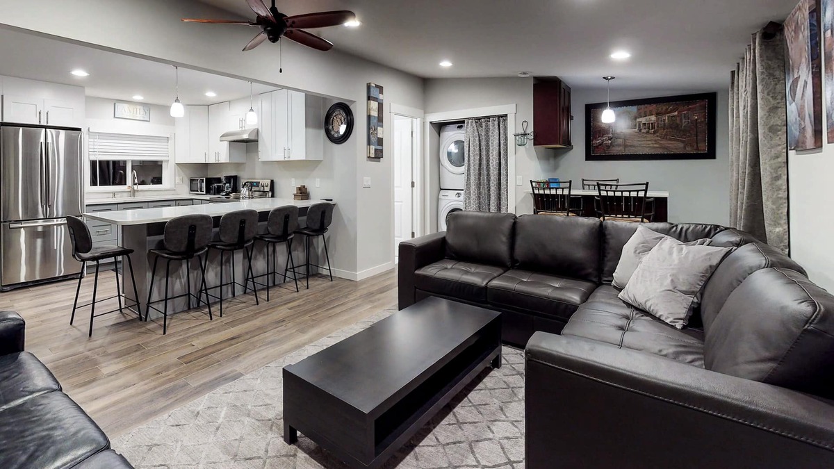 Manson House | Top-floor studio w/ partial lake view & dog-friendly cottage - near town & lake!