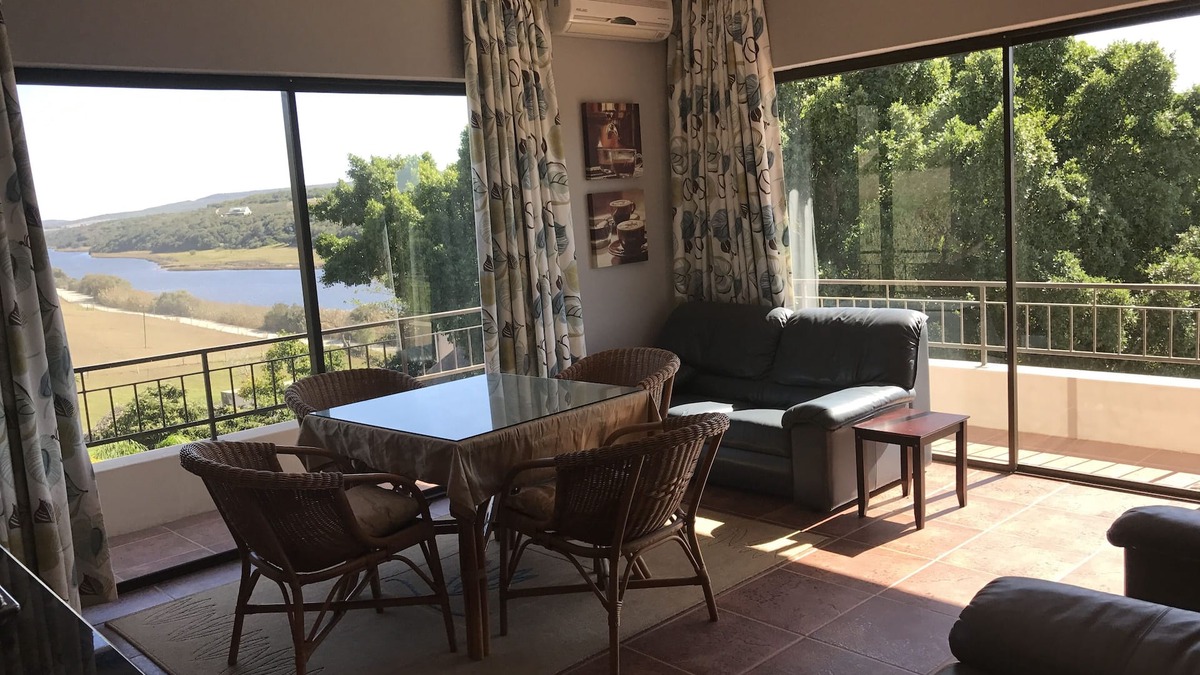 Still Bay Apartment | Top floor Waterryk Guest Farm
