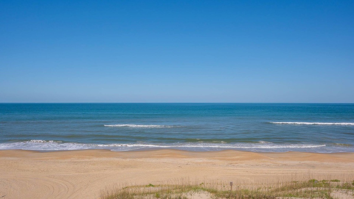 Nags Head Condo | Top Floor with Oceanfront & Sound Views! Walk-in Shower, Avail: 9-2-25 - 9-6-25