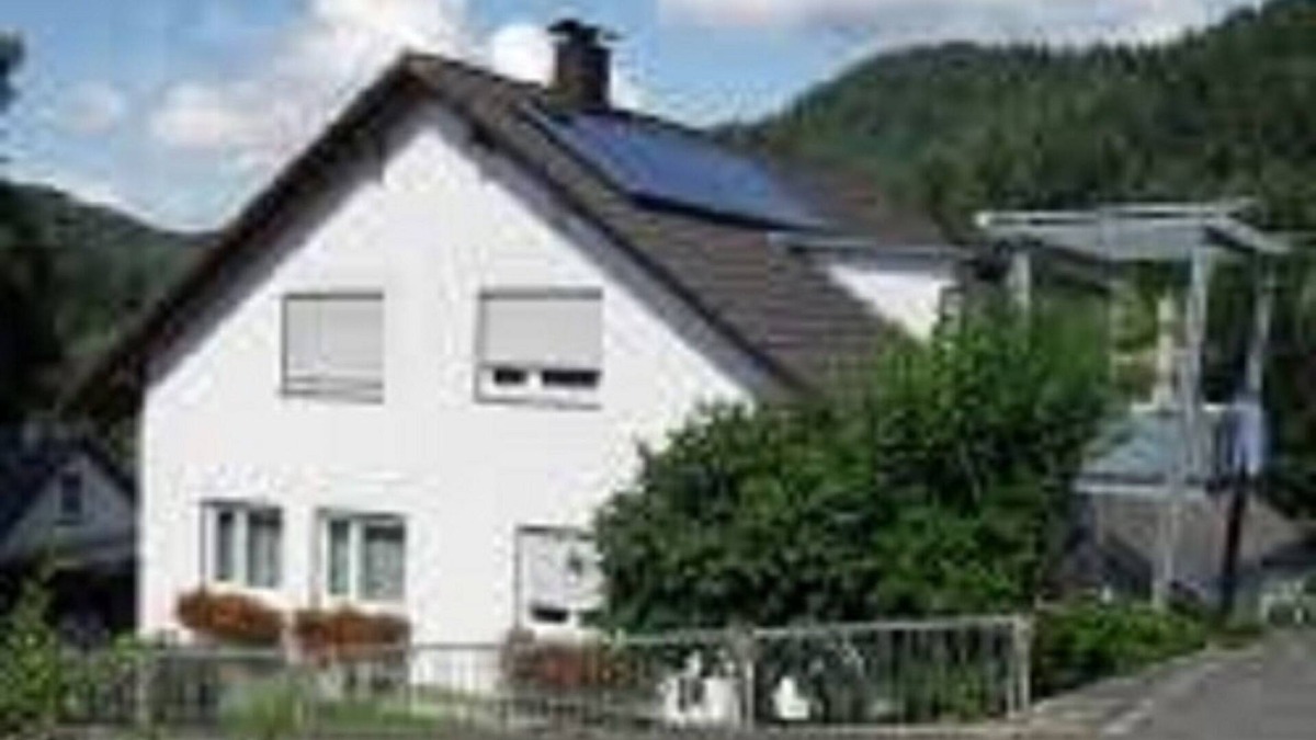 Kandern Apartment | Top holiday apartment near the edge of the forest with terrace and meadow.