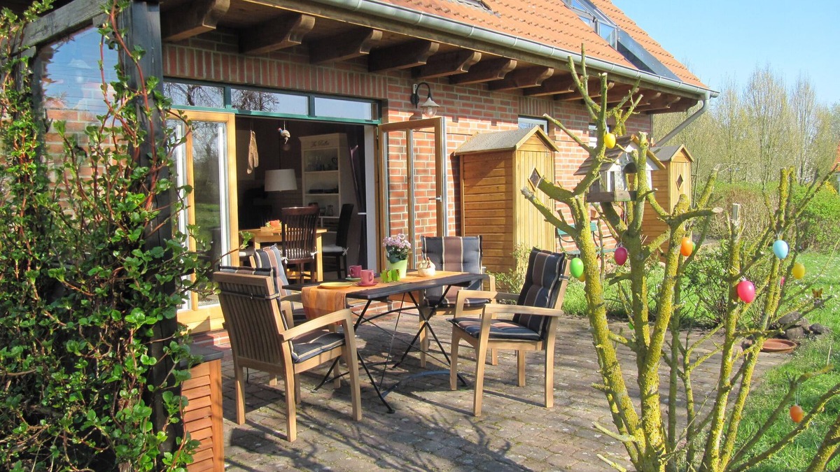 Kneese Dorf House | TOP: Holiday house in a fantastic location, large nature plot, close to Schaalsee.