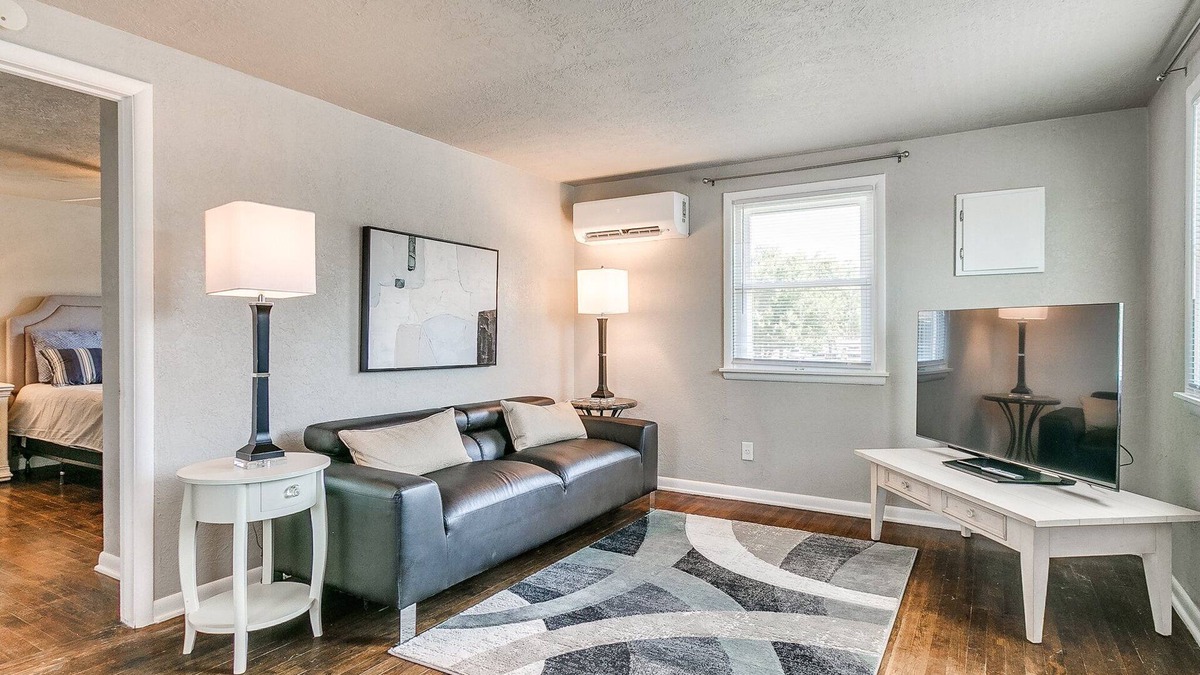 Norman House | Top Level Charming Townhome with 1 bedroom as close to campus as you can get!