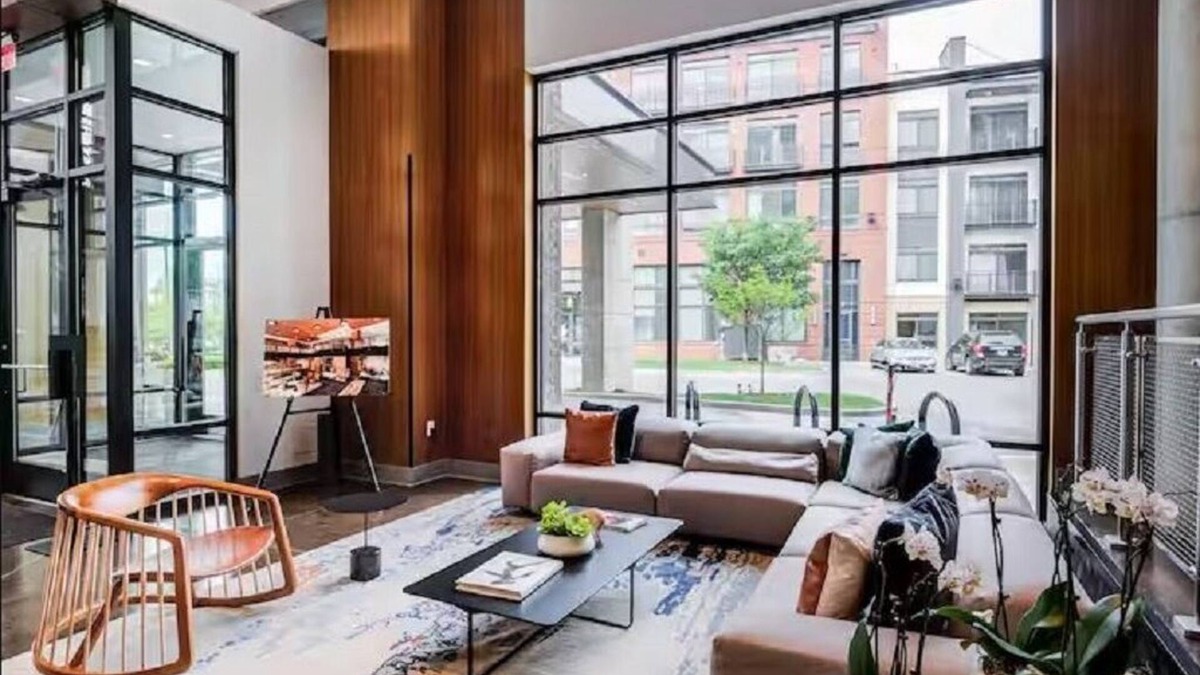 Northeast Apartment | Top Level Modern Luxury Apt in Washington DC