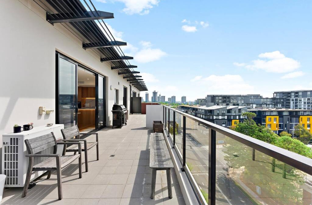 Ryde Apartment | Top Level Penthouse Ryde