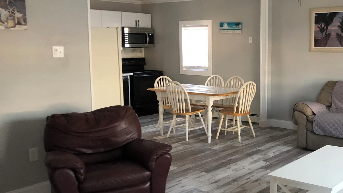 Brigantine House | TOP LOCATION IN BRIGANTINE! SPACIOUS HOME> NEAR BEACH, CASINOS>LOW PET FEE!