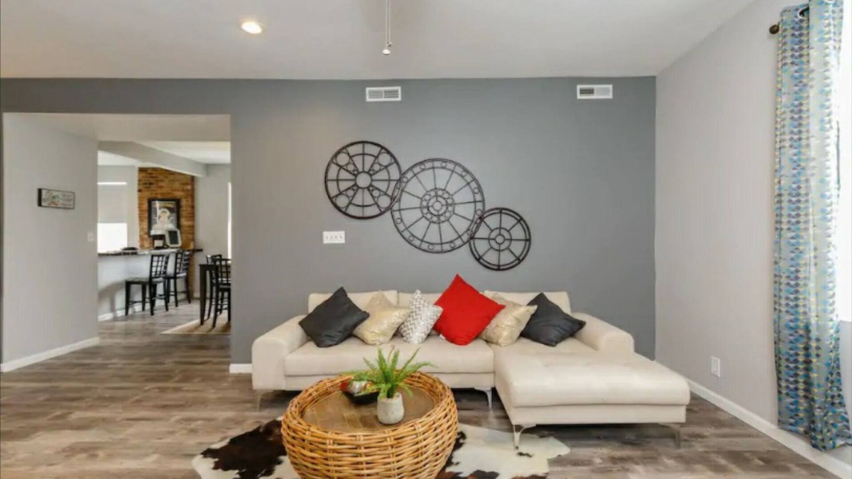 Soulard Apartment | Top of Geyer apartment