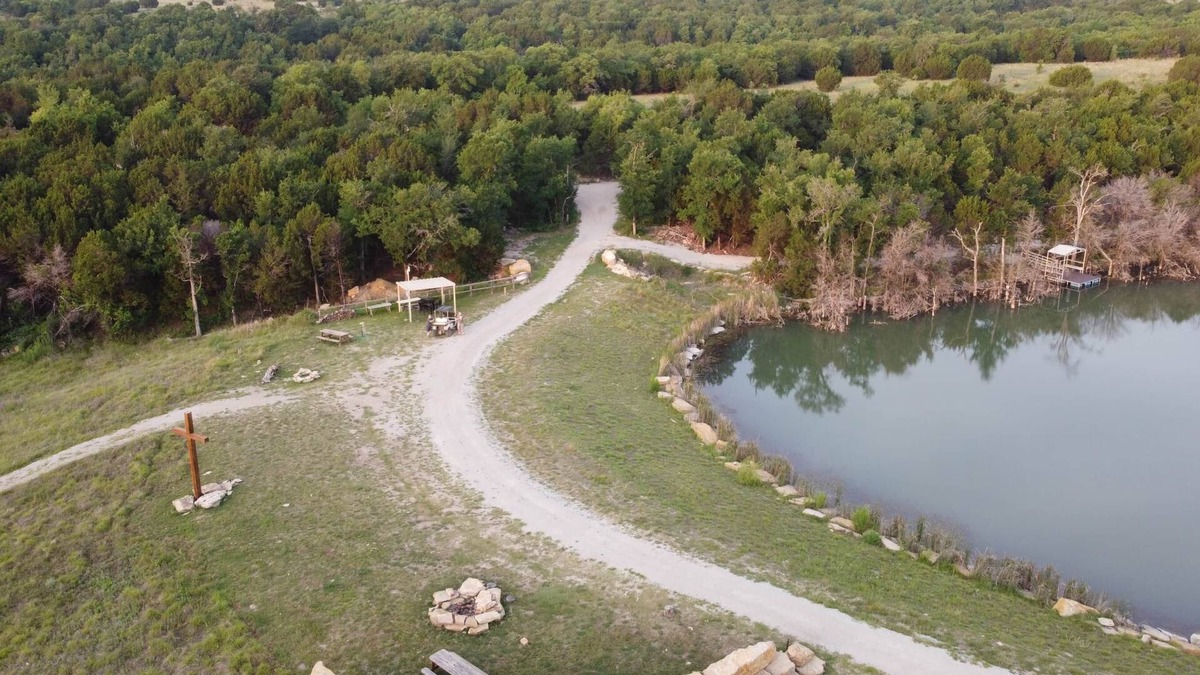 Jacksboro RV Rental | Top of the Dam Group Campground at Lake Godstone