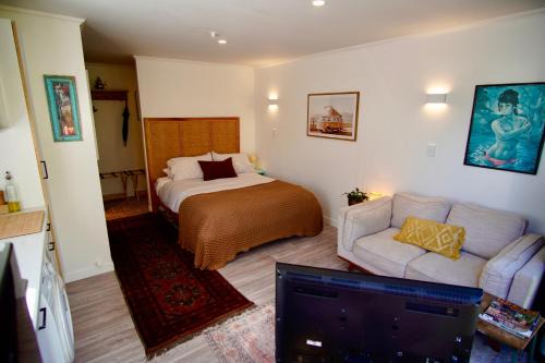 Bay View Apartment | Top of the Trail