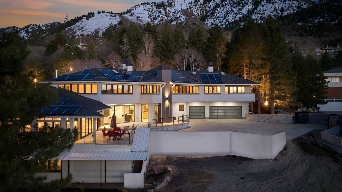 Olympus Cove Villa | Top Olympus Luxury Estate Spa+Pool+Pickleball+more by RedAwning
