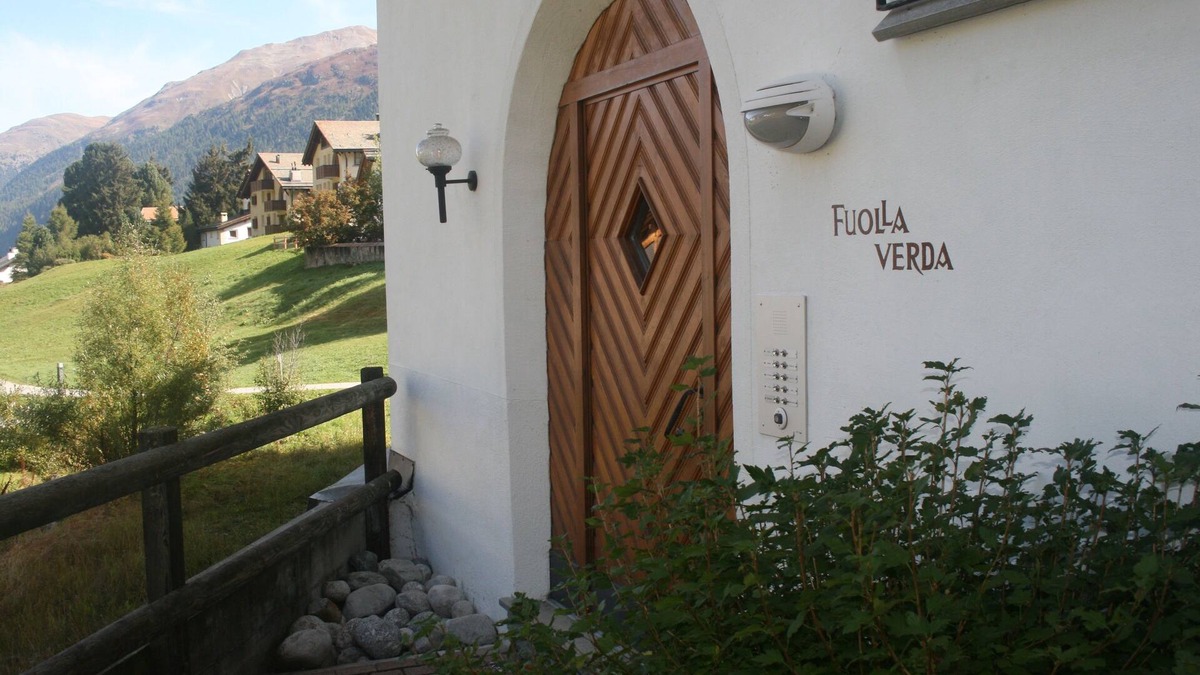 Celerina-Schlarigna Apartment | top quality apartment - 5 min from ski slopes