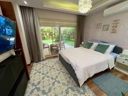 Sheikh Zayed City Apartment | Top rated 1 BR with private garden in Karma Sheikh Zayed - only families & single travelers