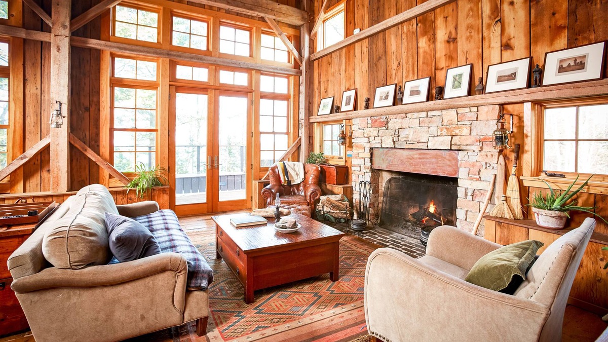 La Pointe Cottage | Top rental -MN Monthly Magazine. Sleeps 16. nCome make unforgettable memories. n