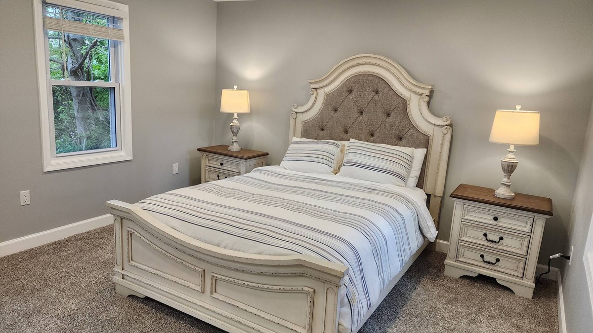 Roanoke House | Top Spot: guest house in quiet neighborhood, 15 mins drive to everything.