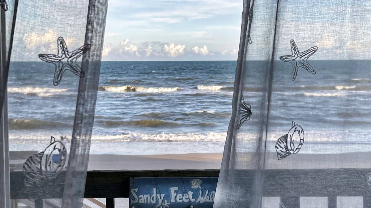 McCutcheon Field Condo | Topsail Reef Breathtaking Paradise Vacay