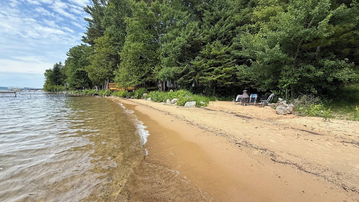 Alden Cottage | Torch Lake Exceptional Lakefront Cottage and Guest House - with Sandy Beach