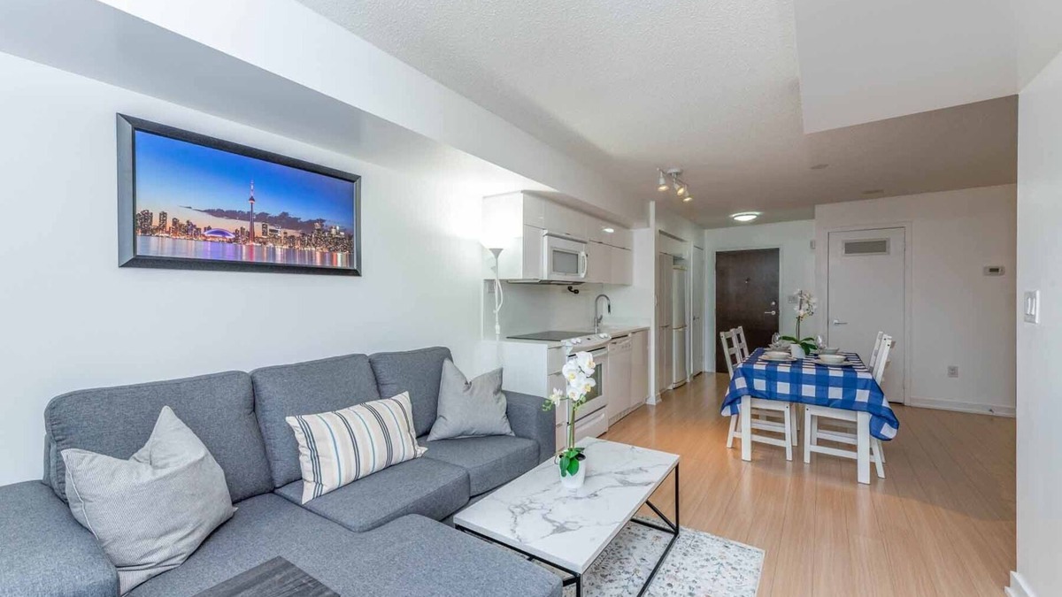 CityPlace Apartment | Toronto Condo in Entertainment District