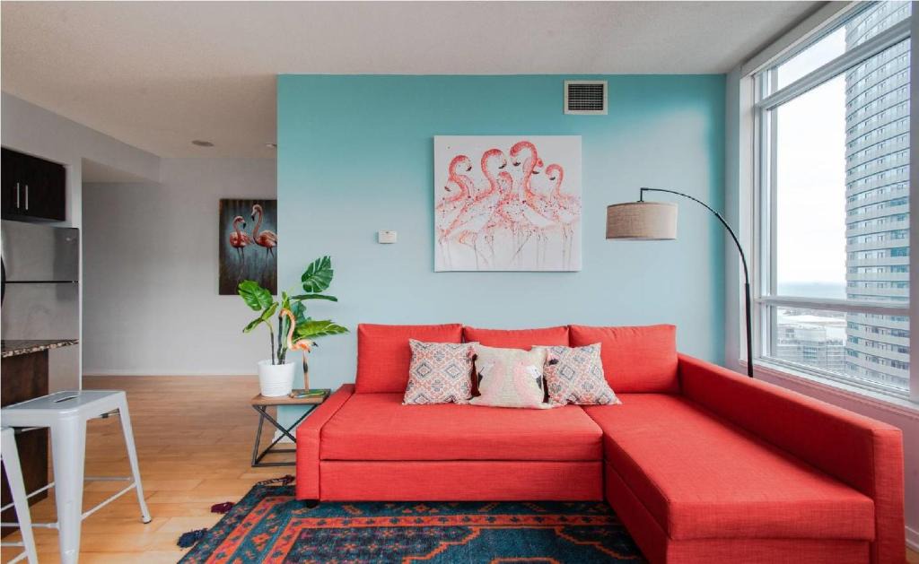Downtown Toronto House | Toronto Downtown Core Two Bedroom Condo with CN Tower View, Free Parking