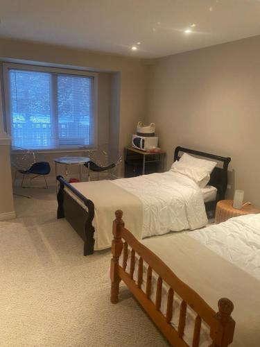 The Beaches House | Toronto downtown Woodbine beaches private cozy room
