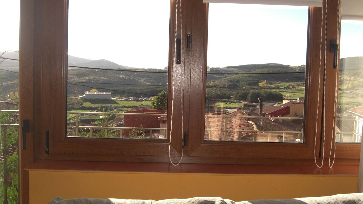 Hoyos del Espino Cottage | TORREON II (7 Seats)