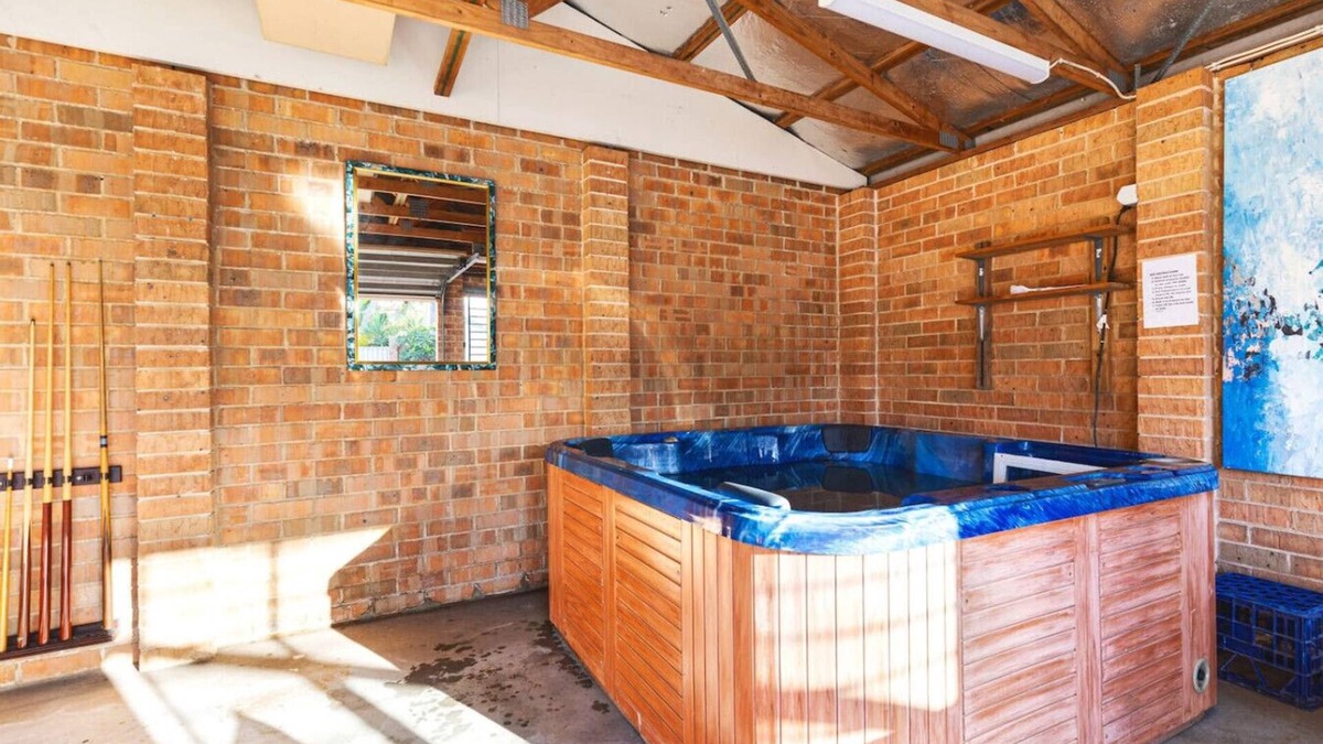 Toukley House | Toukley Gem Near Budgewoi Lake
